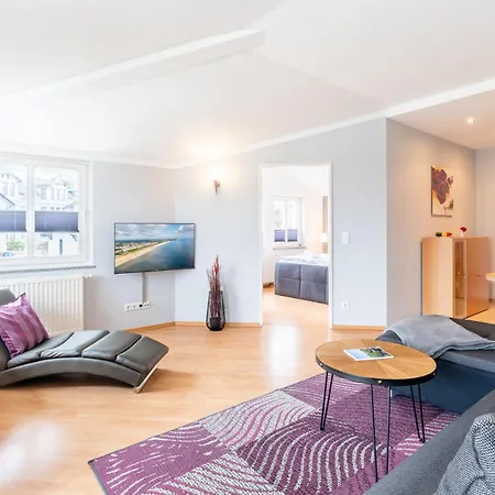 Alt-ahlbeck Apartment *